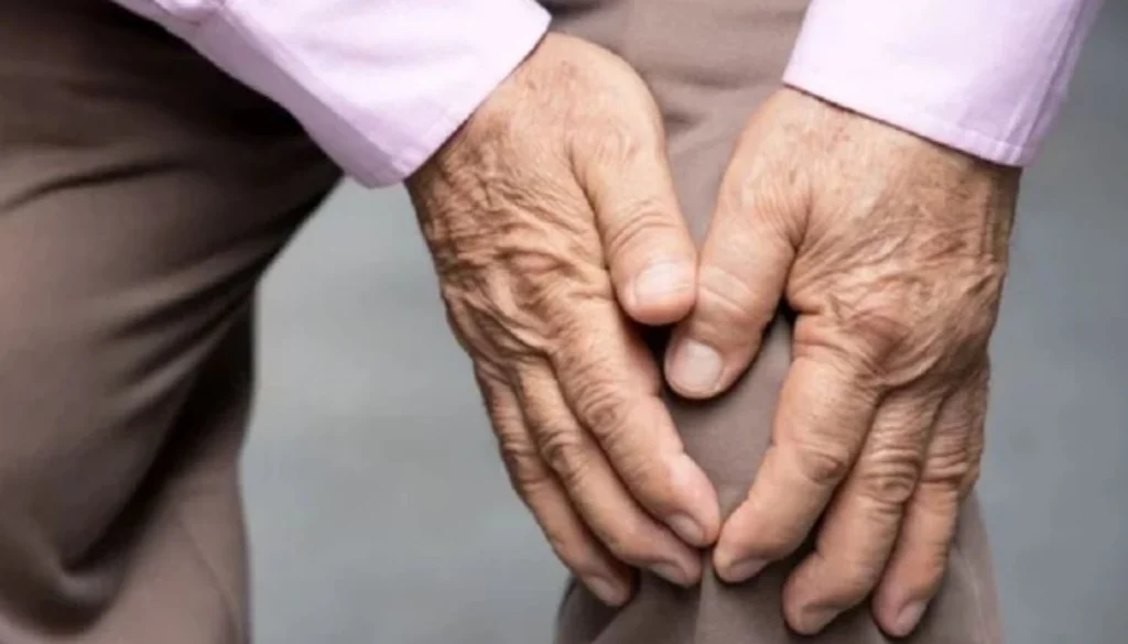 4-viem-khop-shutterstock-3023-9764